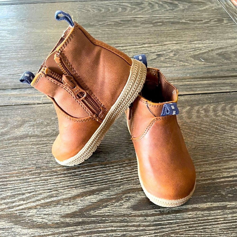 Cat & Jack Toddler Lucas Chelsea Boots - 6c